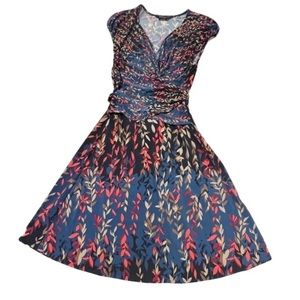 BCBGMAXAZARIA Crossover Wrap Dress Blue‎ Leaf Print Dress Size MP